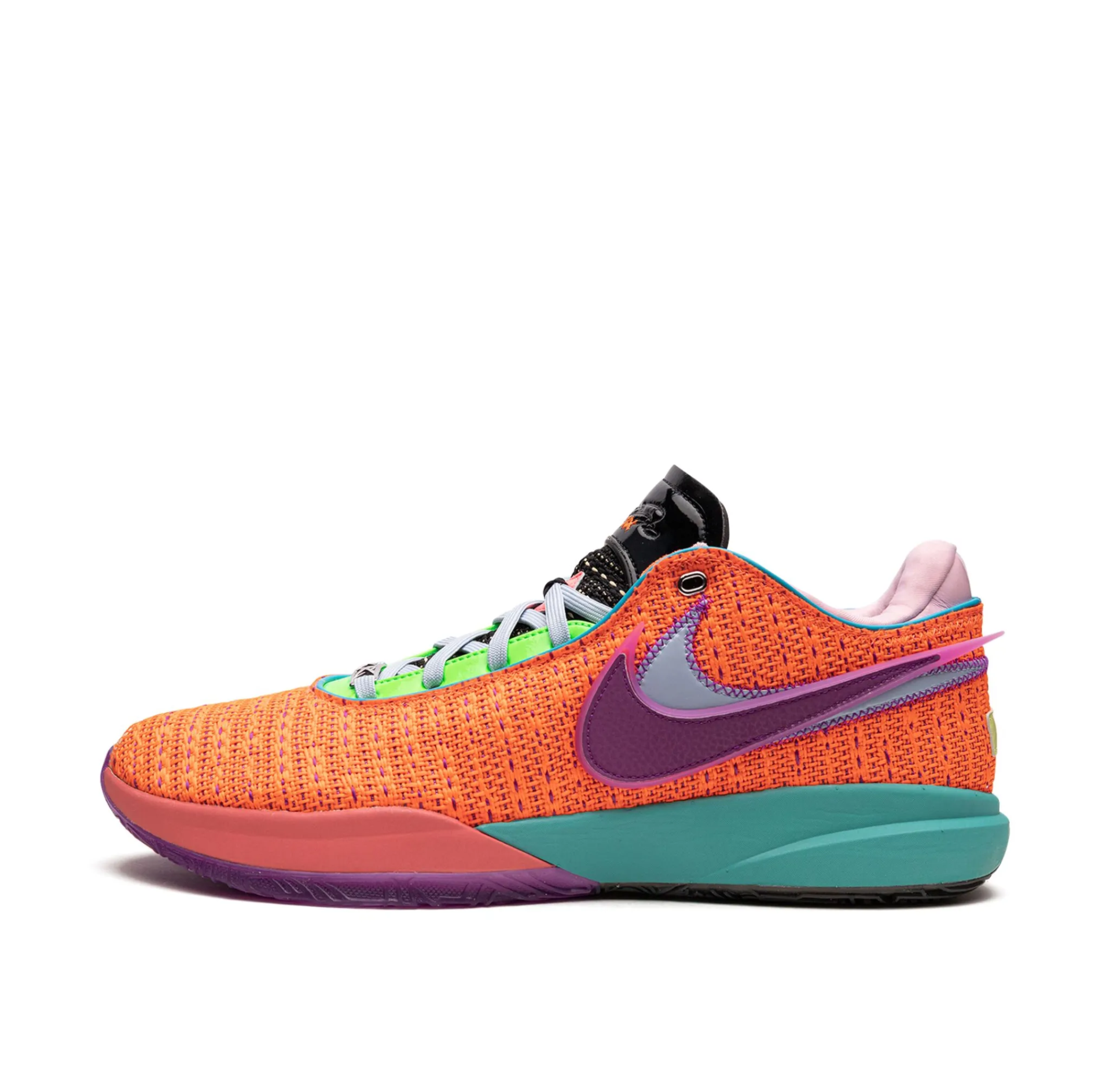 20135632_45295659_2048-scaled-e1757236349744.webp Nike LeBron 20 'Chosen 1' - Image 1