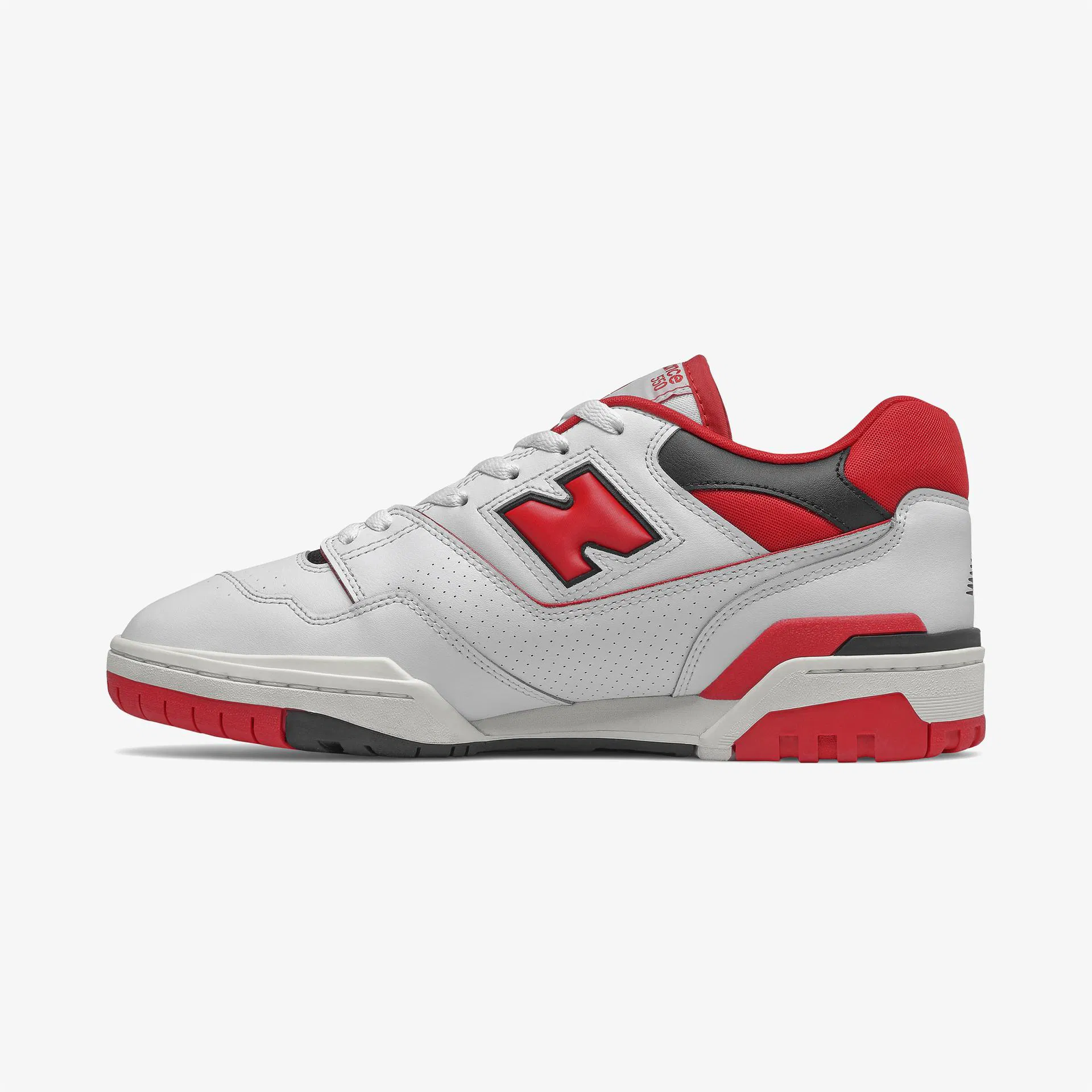 70716de6-dc07-4f29-87c7-939bbead2919_size1920_cropCenter.webp New Balance 550 White/Red - Image 1